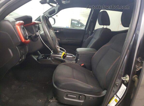 3TMCZ5AN2LM341072 2020 TOYOTA TACOMA Gray წინა სალონის ხედი