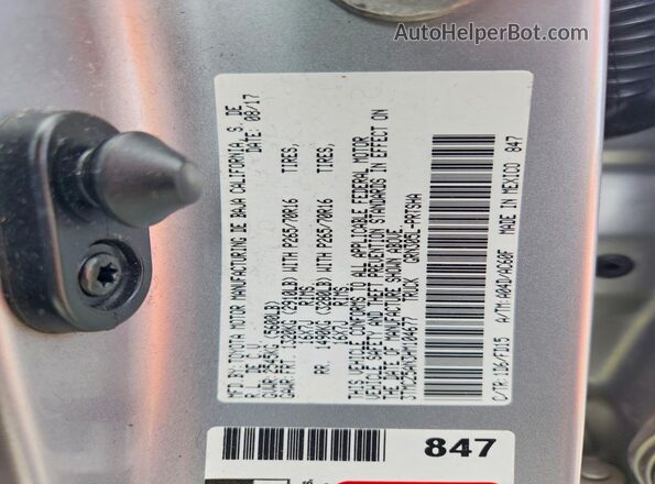 3TMCZ5AN3HM104677 2017 TOYOTA TACOMA Silver Widok naklejki z numerem VIN