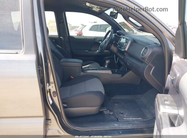 3TMCZ5AN3LM290858 2020 TOYOTA TACOMA Gray Widok wnętrza z przodu
