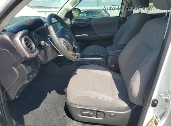 3TMCZ5AN3PM613022 2023 TOYOTA TACOMA White Front interior view