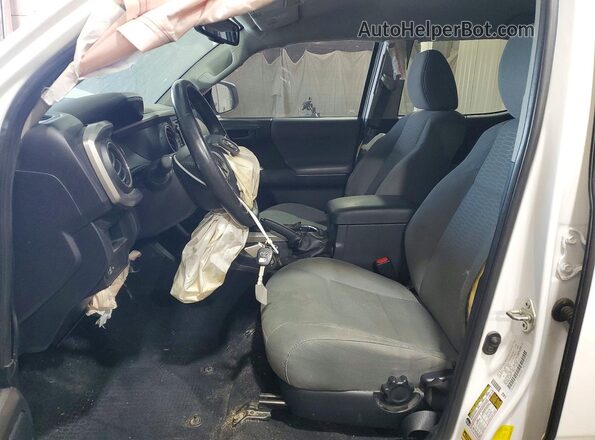 3TMCZ5AN4HM060107 2017 TOYOTA TACOMA Белый Вид салона спереди