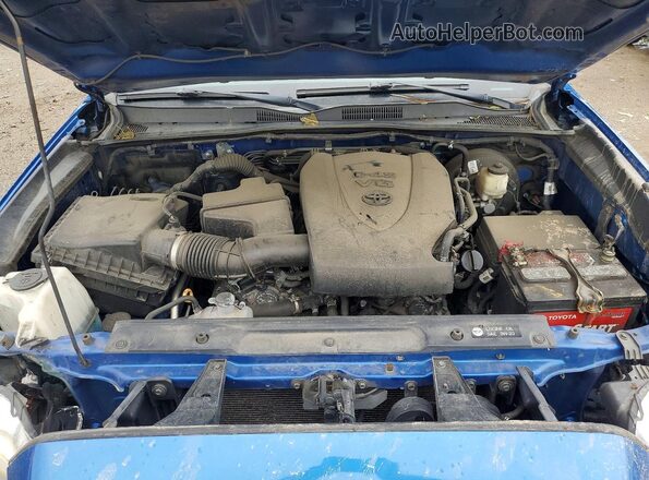 3TMCZ5AN4JM136009 2018 TOYOTA TACOMA Blue უკანა სალონის ხედი