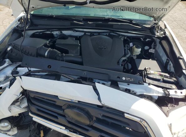 3TMCZ5AN4JM185159 2018 TOYOTA TACOMA White Вид задньої частини салону