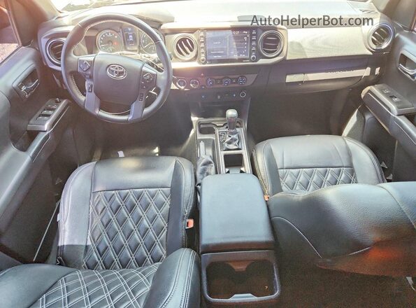 3TMCZ5AN4LM299522 2020 TOYOTA TACOMA Black Dashboard view