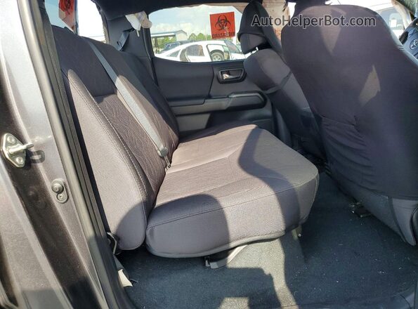 3TMCZ5AN5HM044997 2017 TOYOTA TACOMA Gray Вид задніх сидінь