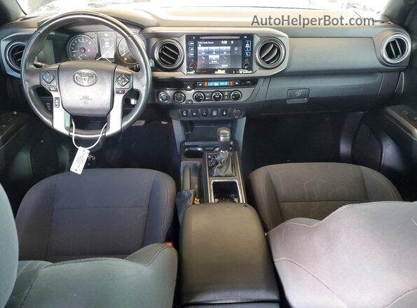 3TMCZ5AN5HM064036 2017 TOYOTA TACOMA Black Dashboard view