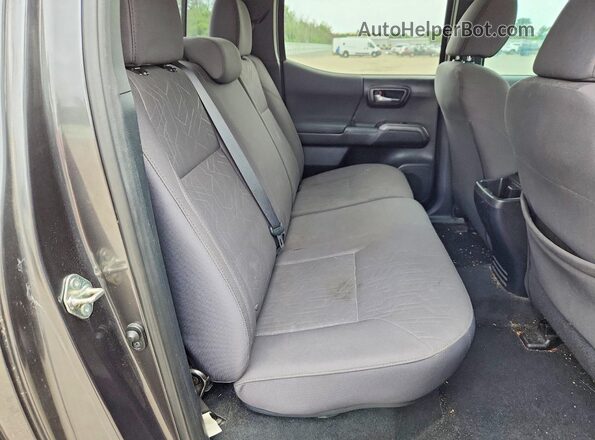 3TMCZ5AN5HM079863 2017 TOYOTA TACOMA Gray Вид задніх сидінь