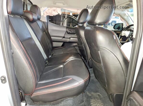 3TMCZ5AN5KM199539 2019 TOYOTA TACOMA Gray Vista de los asientos traseros