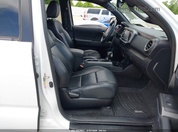 3TMCZ5AN5LM290604 2020 TOYOTA TACOMA White Widok wnętrza z przodu