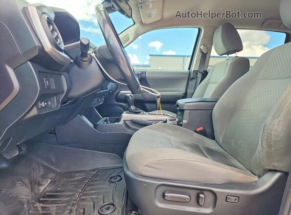 3TMCZ5AN5LM322967 2020 TOYOTA TACOMA Gray Vista interior delantera