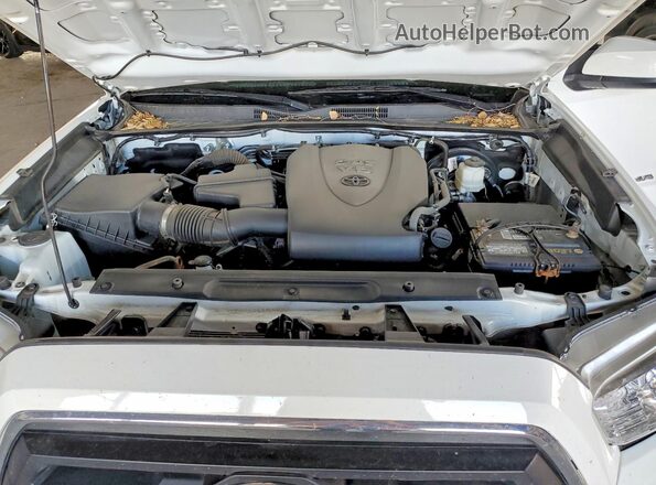 3TMCZ5AN5NM498050 2022 TOYOTA TACOMA White უკანა სალონის ხედი
