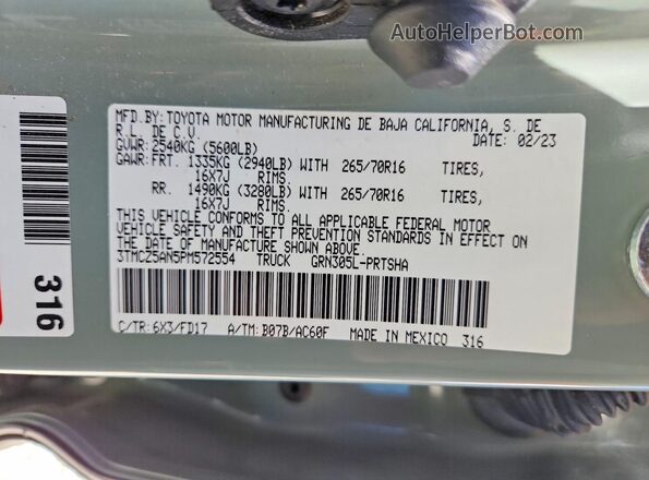 3TMCZ5AN5PM572554 2023 TOYOTA TACOMA Green Շարժիչի բաժամունքի տեսք