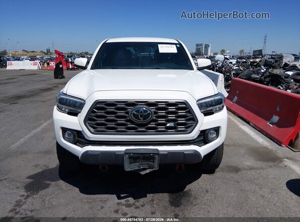 3TMCZ5AN5PM593744 2023 TOYOTA TACOMA Белый Вид щитка приборов