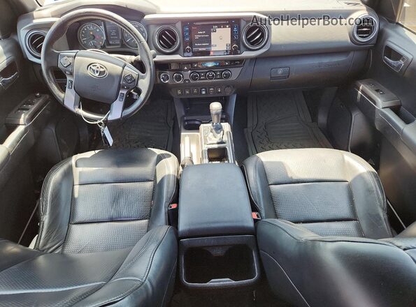 3TMCZ5AN6JM122435 2018 TOYOTA TACOMA Gray წინა პანელის ხედი