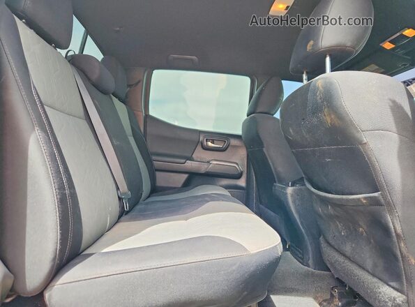3TMCZ5AN6MM404451 2021 TOYOTA TACOMA Gray Widok tylnych siedzeń