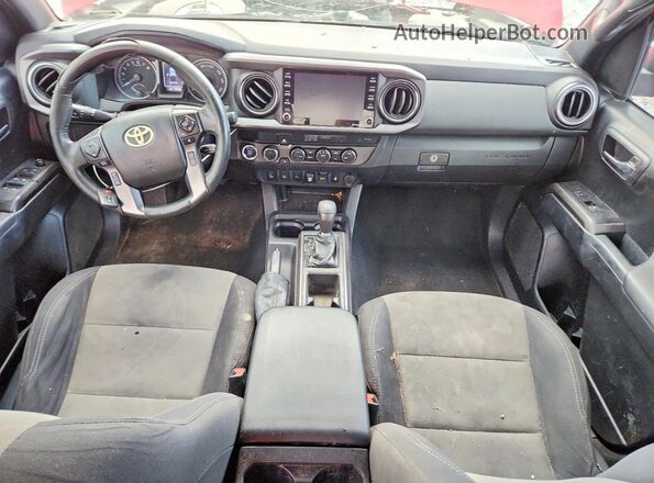 3TMCZ5AN6NM458043 2022 TOYOTA TACOMA Red Вид панелі приладів
