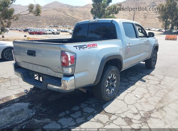3TMCZ5AN6PM545010 2023 TOYOTA TACOMA Silver Trasero derecho