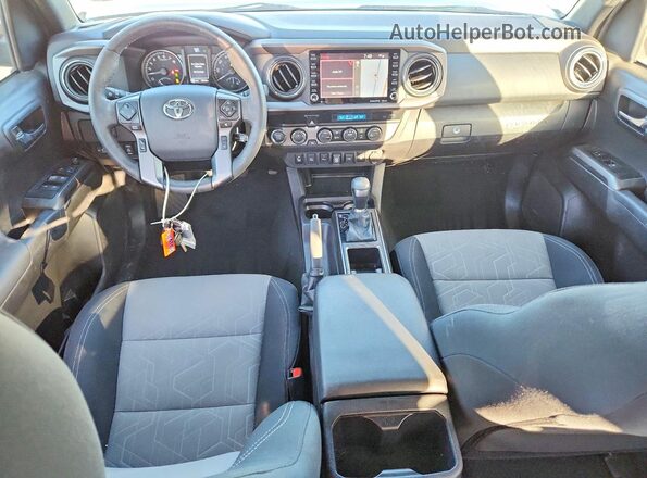 3TMCZ5AN6PM575852 2023 TOYOTA TACOMA Green Vista del salpicadero