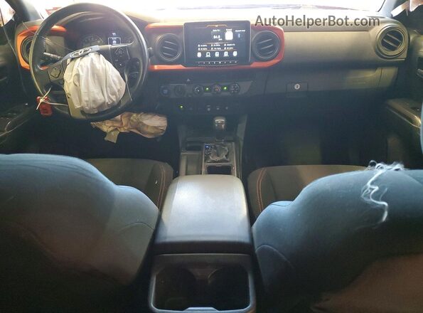 3TMCZ5AN7JM174009 2018 TOYOTA TACOMA Orange Առջևի վահանակի տեսք