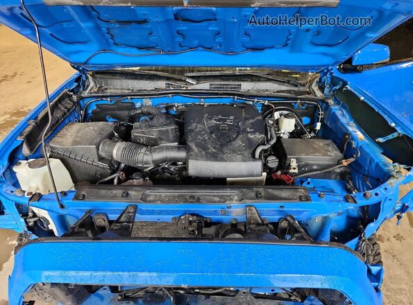3TMCZ5AN7MM435613 2021 TOYOTA TACOMA Blue Vista interior trasera