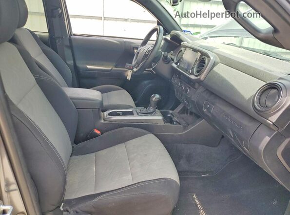 3TMCZ5AN7MM440066 2021 TOYOTA TACOMA Gray წინა სალონის ხედი