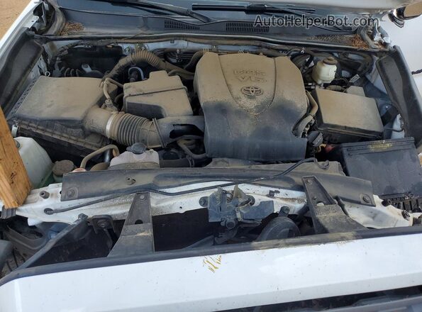 3TMCZ5AN7NM512014 2022 TOYOTA TACOMA White უკანა სალონის ხედი