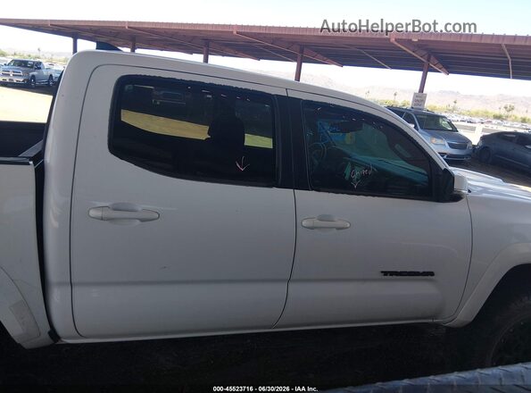 3TMCZ5AN8HM059476 2017 TOYOTA TACOMA White Vista interior trasera