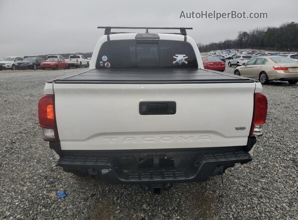 3TMCZ5AN8JM149815 2018 TOYOTA TACOMA White Widok z tyłu