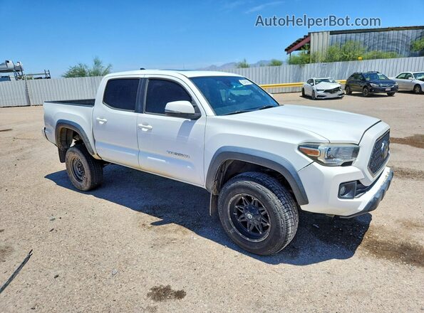 3TMCZ5AN8JM179154 2018 TOYOTA TACOMA White Front right