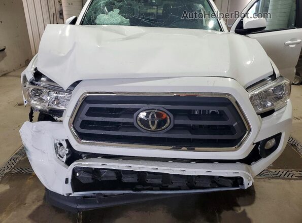 3TMCZ5AN8LM365103 2020 TOYOTA TACOMA White Rear interior view