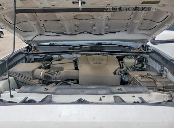 3TMCZ5AN8NM494154 2022 TOYOTA TACOMA White უკანა სალონის ხედი