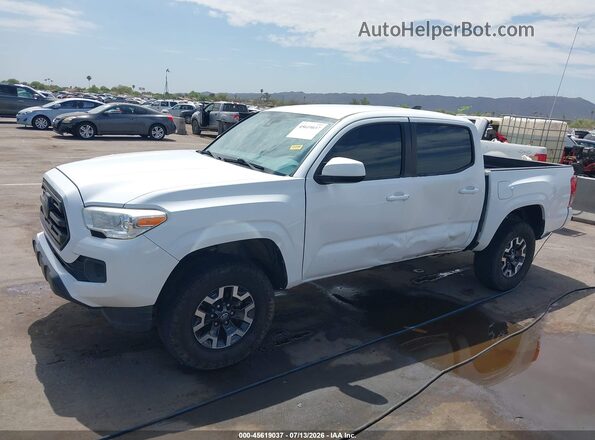 3TMCZ5AN9JM148897 2018 TOYOTA TACOMA White Widok z przodu
