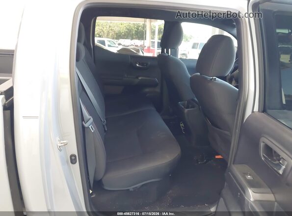 3TMCZ5AN9LM320865 2020 TOYOTA TACOMA Gray Widok naklejki z numerem VIN