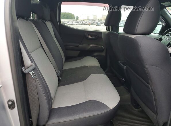 3TMCZ5AN9MM382784 2021 TOYOTA TACOMA Silver Widok tylnych siedzeń