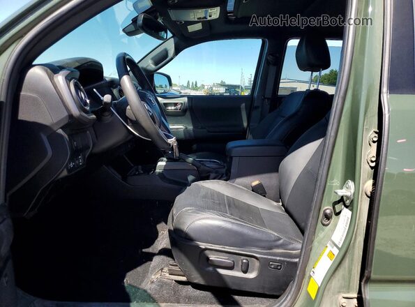 3TMCZ5AN9NM456352 2022 TOYOTA TACOMA Green Vista interior delantera
