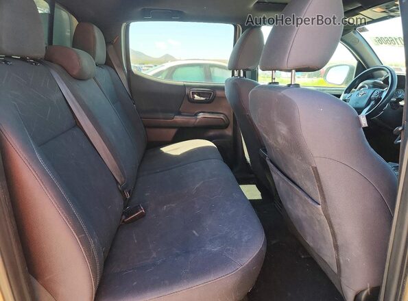 3TMCZ5ANXHM080281 2017 TOYOTA TACOMA Beige უკანა სავარძლების ხედი