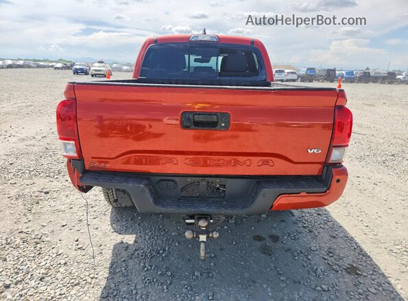 3TMCZ5ANXJM169368 2018 TOYOTA TACOMA Orange უკანა ხედი