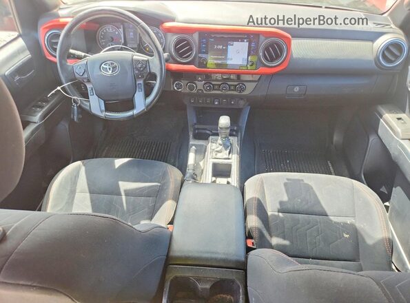 3TMCZ5ANXJM169368 2018 TOYOTA TACOMA Orange წინა პანელის ხედი