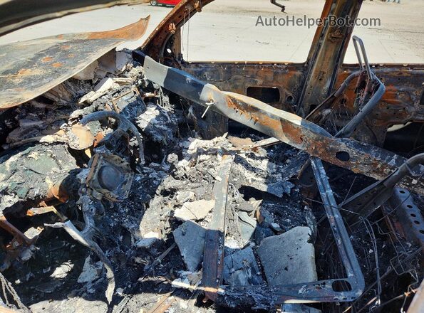 3TMDZ5BN2JM052158 2018 TOYOTA TACOMA Пожар Вид салона спереди