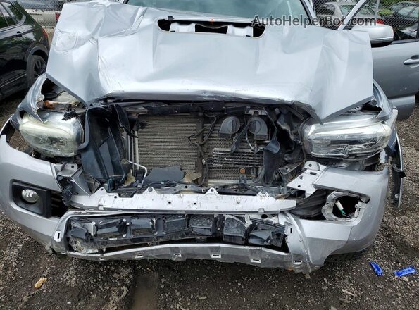 3TMDZ5BN2JM053634 2018 TOYOTA TACOMA Silver უკანა სალონის ხედი