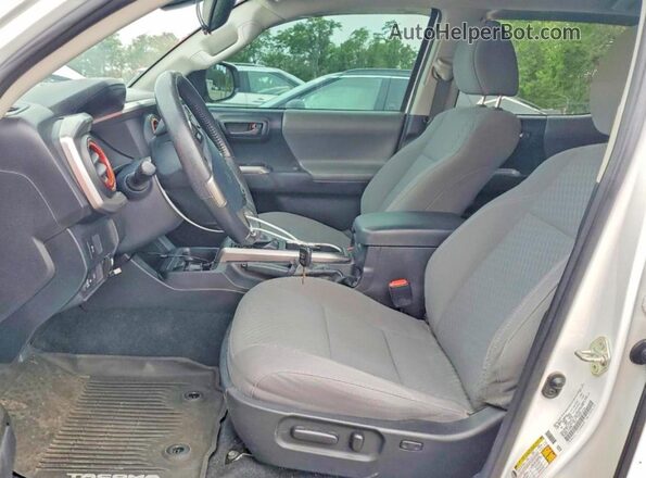 3TMDZ5BN2LM092582 2020 TOYOTA TACOMA White Widok wnętrza z przodu