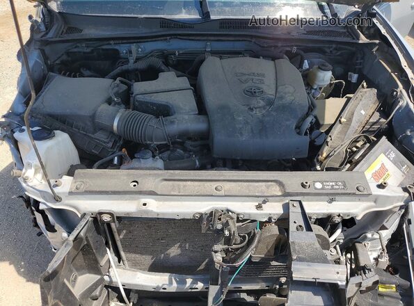 3TMDZ5BN4KM068962 2019 TOYOTA TACOMA Silver Rear interior view