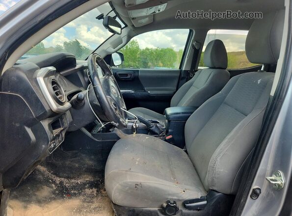 3TMDZ5BN6HM019870 2017 TOYOTA TACOMA Silver Widok wnętrza z przodu