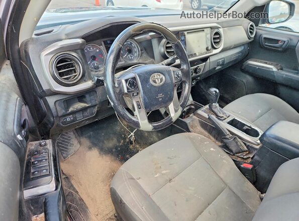 3TMDZ5BN6HM019870 2017 TOYOTA TACOMA Silver Widok deski rozdzielczej