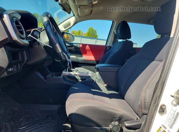 3TMDZ5BN6HM029749 2017 TOYOTA TACOMA White Front interior view