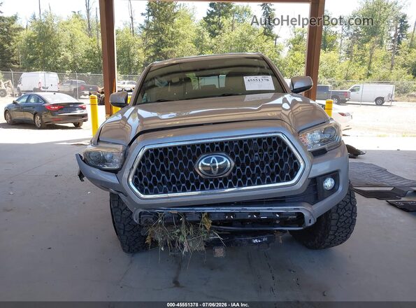 3TMDZ5BN6KM067005 2019 TOYOTA TACOMA Silver Widok wnętrza z tyłu