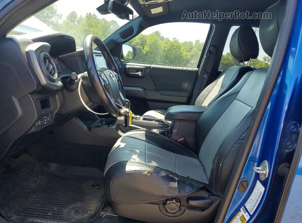 3TMDZ5BN8JM048759 2018 TOYOTA TACOMA Blue წინა სალონის ხედი