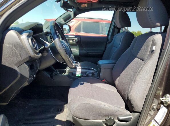 3TMDZ5BN9HM019197 2017 TOYOTA TACOMA Угольный Вид салона спереди