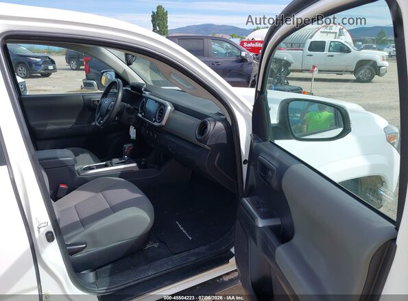 3TMDZ5BN9NM139500 2022 TOYOTA TACOMA White Widok wnętrza z przodu