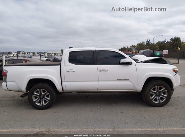 3TMEZ5CN2HM048074 2017 TOYOTA TACOMA White Rear interior view